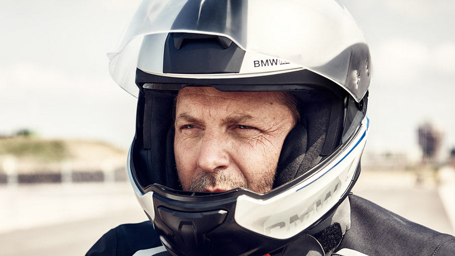 Cargar video: Nuevo vídeo descriptivo del casco BMW Motorrad System 7 Evo